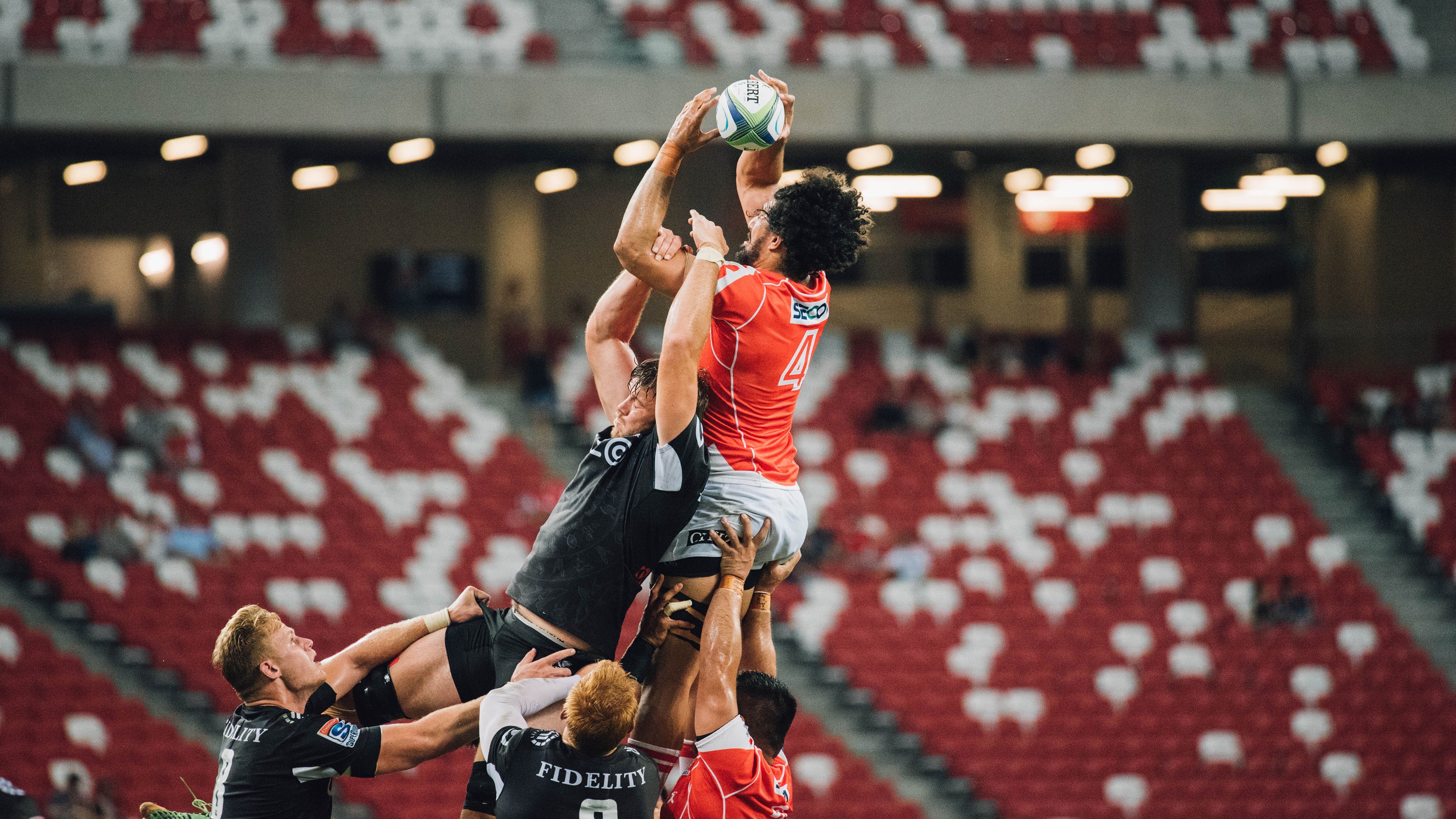 拉恩：凭借出色的反应能力，他在全黑队的外线攻击中表现不凡，拉恩足球俱乐部